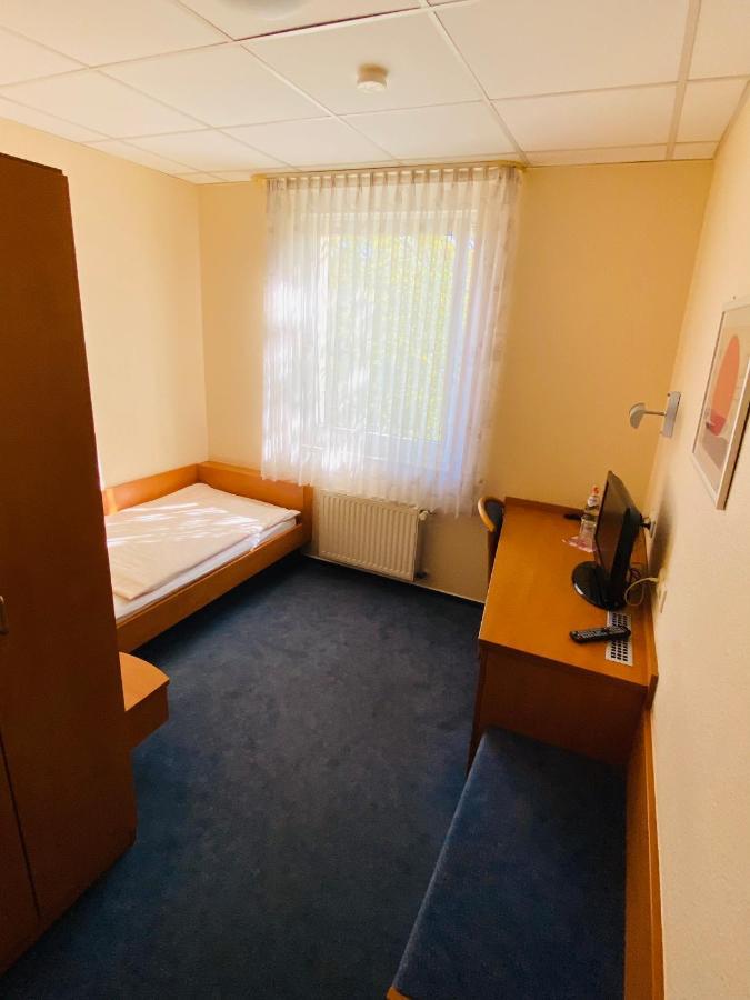 Hotel Montan Duisburg Bagian luar foto